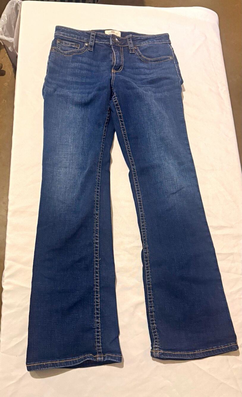 Shyanne Women’s Blue Medium Wash Bootcut Slim Fit Denim Jeans Pockets